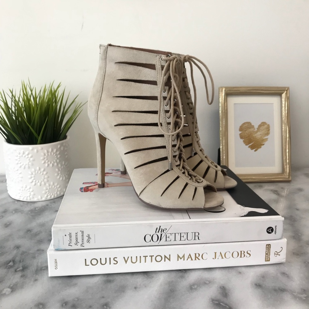 Steve Madden Lace-Up Booties Size 7.5